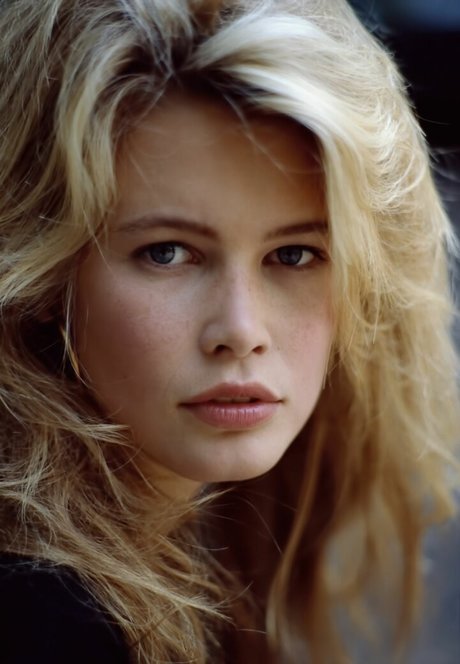 Claudia Schiffer porno freie galerien