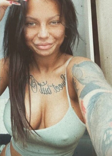Hideg Vivi nackt porno fotos
