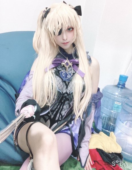 Akichi Fantia perfekte pornostar bild