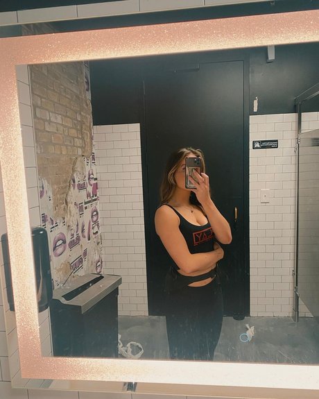 durchschnittliche onlyfans exklusive nackten foto