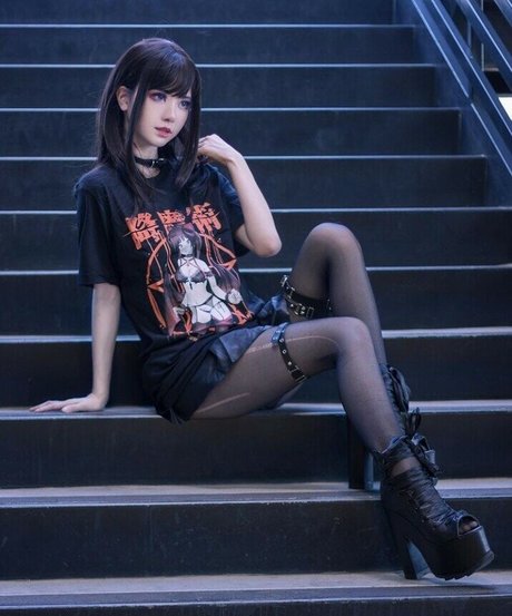 Aru rinh sexy exklusive fotos