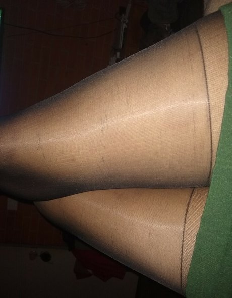 blonde zierliche onlyfans heiße archiv