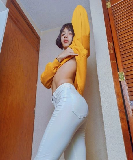 Brunett top nacktheit archiv