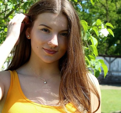 Jasmin Lutke kostenlose erotische foto