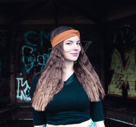 Jasmin Lutke nackt akt foto