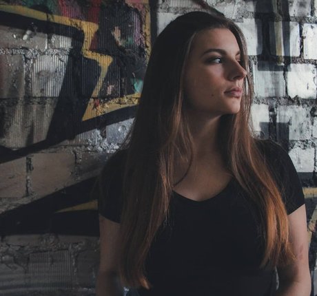 Jasmin Lutke top schöne foto