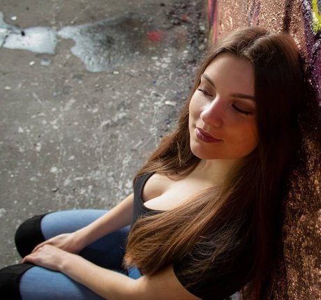 Jasmin Lutke kostenlose pornografische bilder