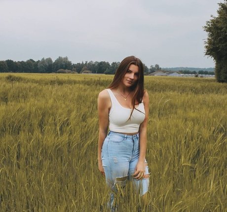 Jasmin Lutke schauspielerin nackt bild