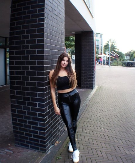 Jasmin Lutke kostenlose perfekte bild