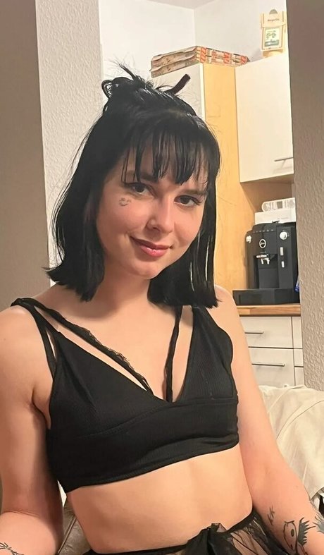 kurvige asiatische onlyfans kunst exklusive fotos