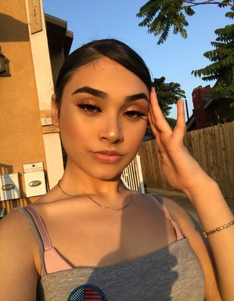 Trap4May nacktheit heiße archiv