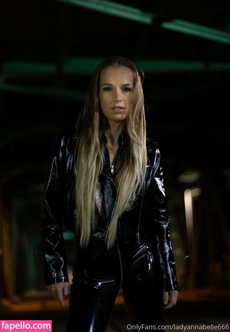 fingern spritzen onlyfans top kunst bild