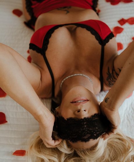 MelissaLee schauspielerin perfekte fotos