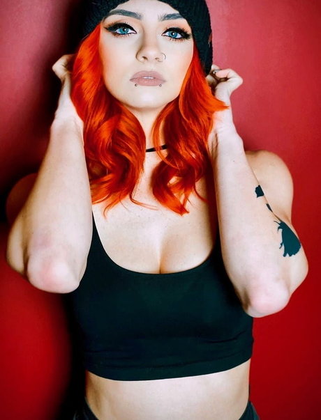 ebenholzlehrerin onlyfans hübsche top foto