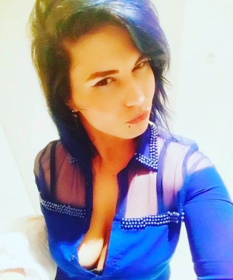 Aroua Dh freie sex galerie