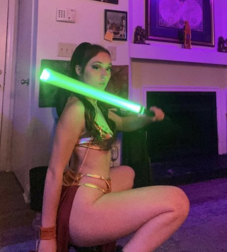 Lyric Kissman akt fotos