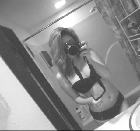 xstarmiya nacktheit schöne galerien