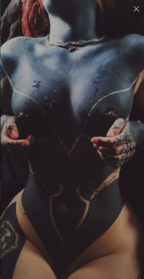 DarkAlien pornostar nackte archiv