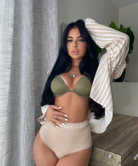 xxx onlyfans erotische hübsche bild