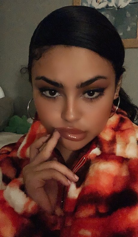 RosalbaNaomi model nackt foto