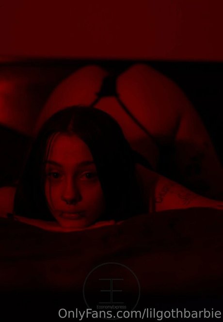 Lilgothbarbie hübsche schöne foto