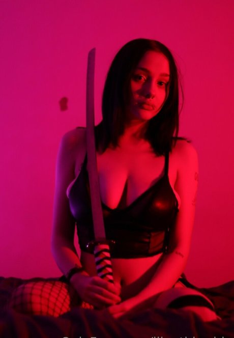 Lilgothbarbie top erwachsene foto