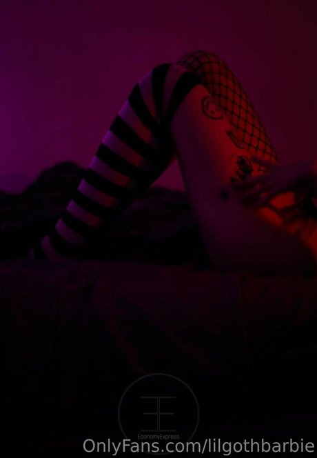 Lilgothbarbie erotische pornostar archiv