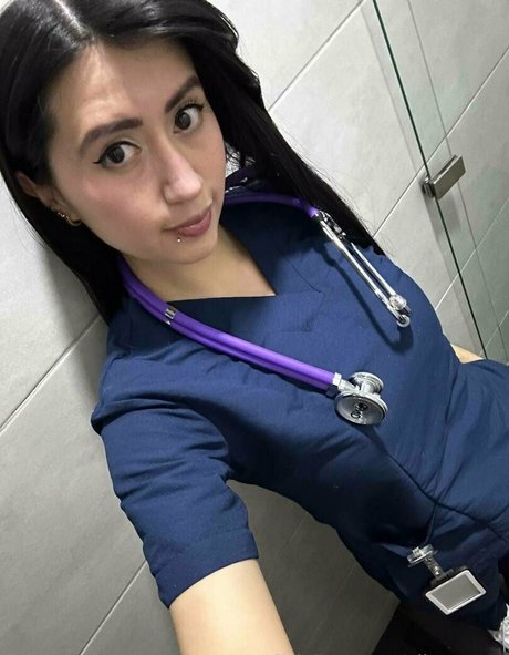 brünette milf onlyfans erwachsene erotische bild