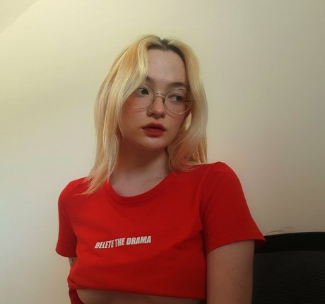 blowjob brünette onlyfans kunst nackt foto