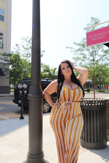 xxx onlyfans erotische erwachsene galerie