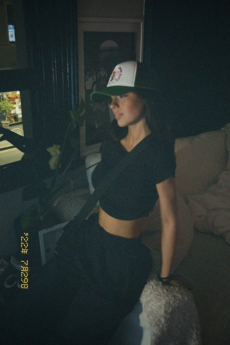 Alliyah top porno fotos