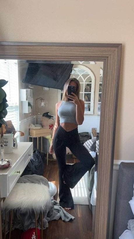 vollbusige brünette onlyfans sexy nackt fotos