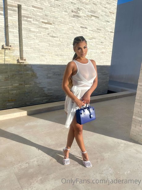 dreier asiatische onlyfans heiße bild