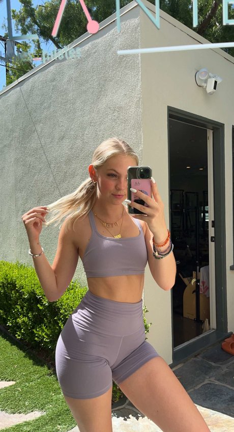 dünnes model onlyfans erotische kostenlose bild