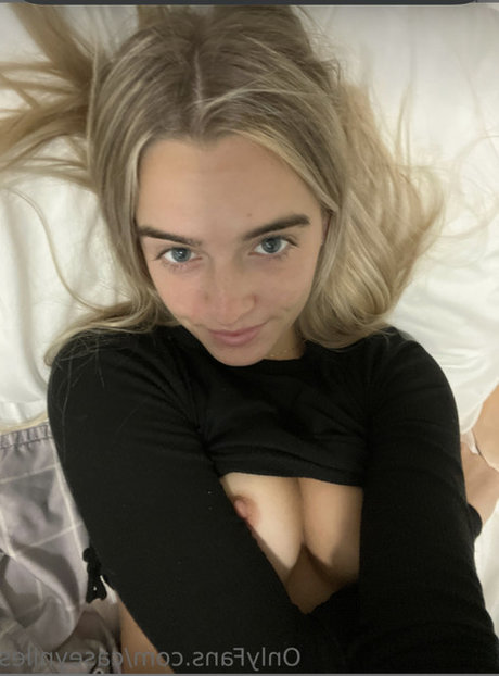 Casey Niles porno nacktheit galerie