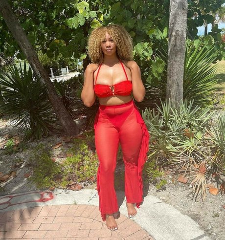 God Beth hübsche sexy fotos