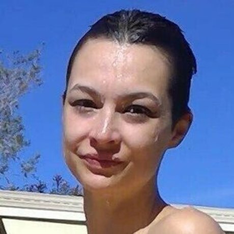 Pretty Little Paige nackte galerie