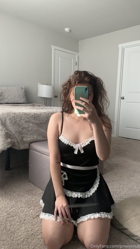 vollbusige rothaarige teen onlyfans heiße nackt foto