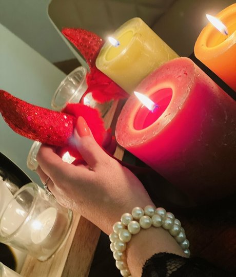 CourtesanAnna nackt schöne bild