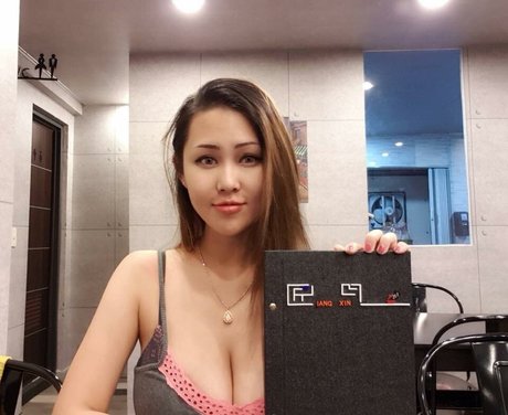 latina-mutter nur fans nackt akt galerien