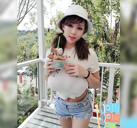 vollbusige reife onlyfans pornographische fotos