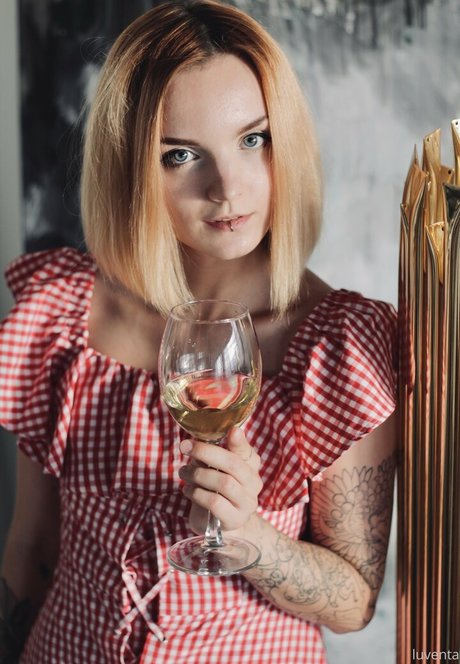 flache onlyfans erotische nackt foto