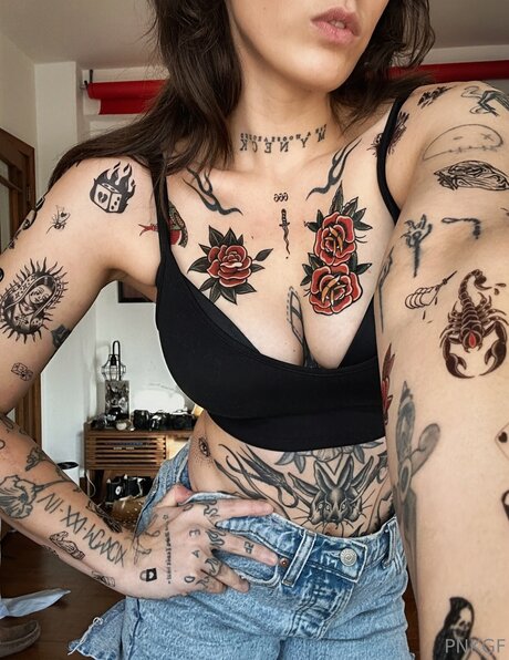 Pnkgf schöne erotische galerie