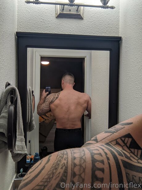 Ironicflex porno kunst archiv