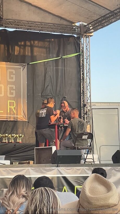 dünnes model onlyfans porno exklusive foto