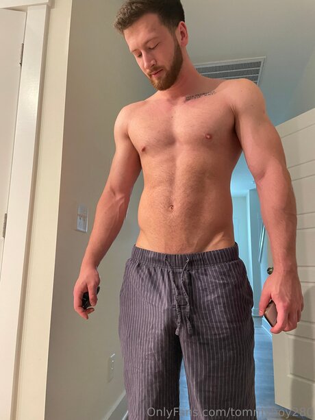 Tommyboy280 porno xxx bild
