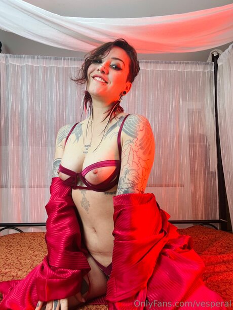 vollbusige rothaarige teen onlyfans exklusive kunst fotos