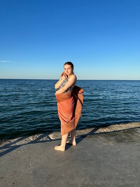 zierliche milf onlyfans erotische pornographische bild