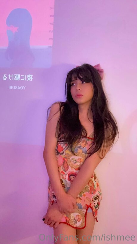 asiatisches teen solo onlyfans nackten bild