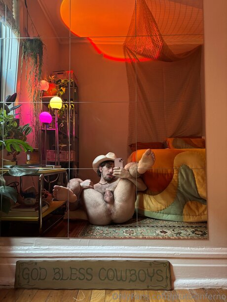 Plutosinferno hd nackten bilder